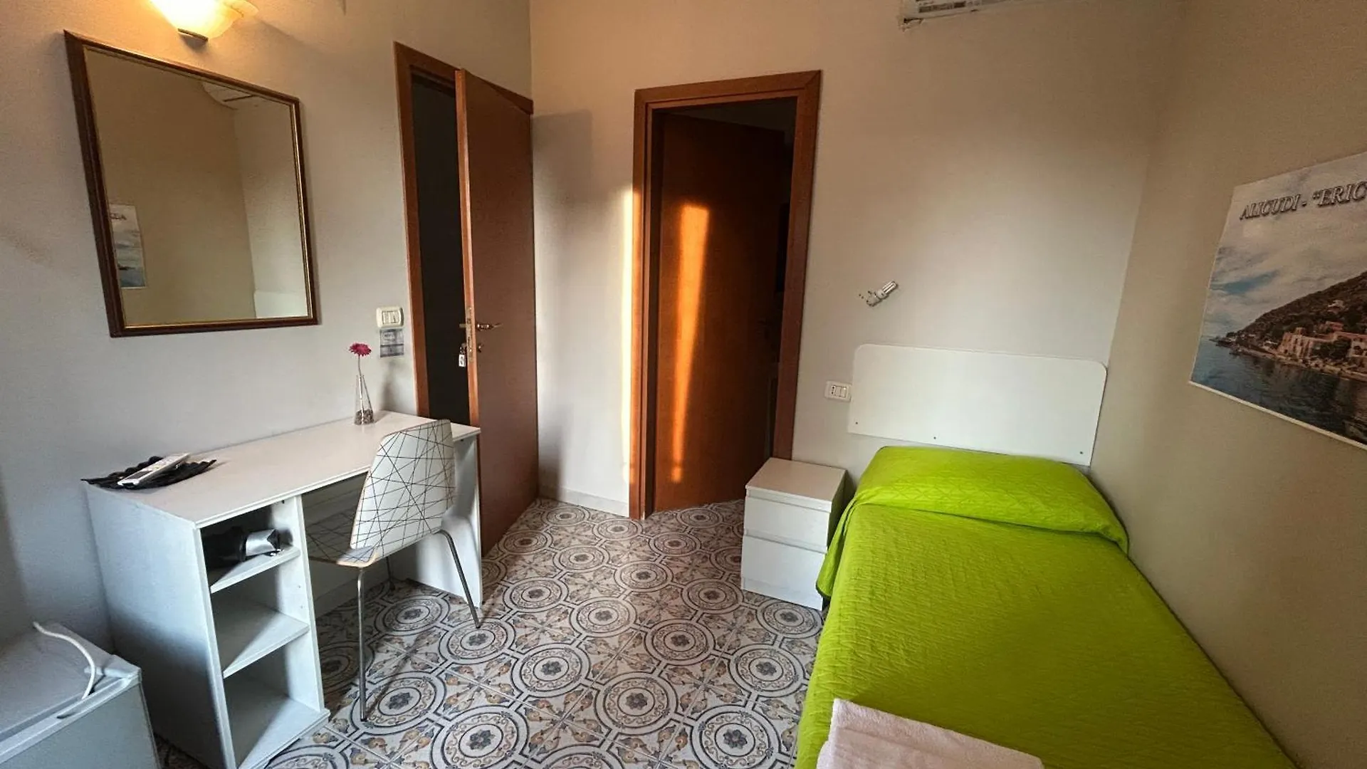 B&B Phenicusa Milazzo 3*,  Италия