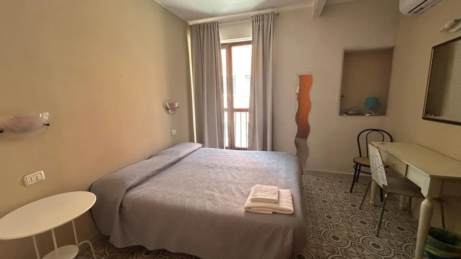 B&B Phenicusa Milazzo